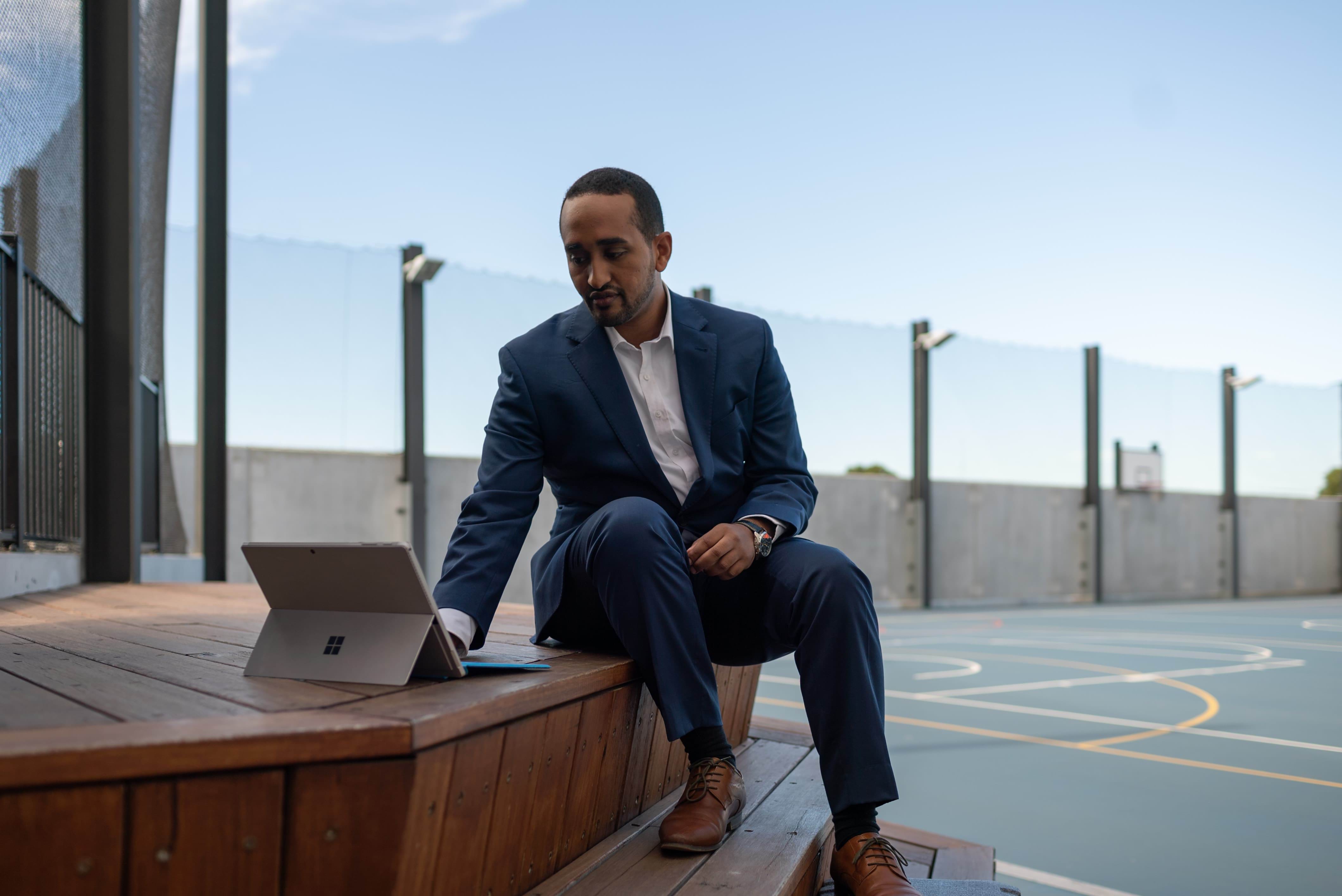 Portrait image of Osman Ali-Khelil, Senior Project Officer for VACAP
