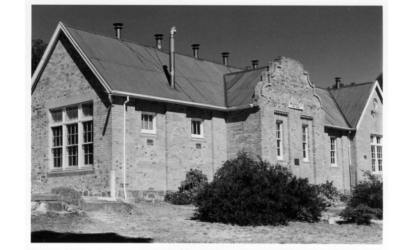 Front view of the Majorca State School brick building in 1973.