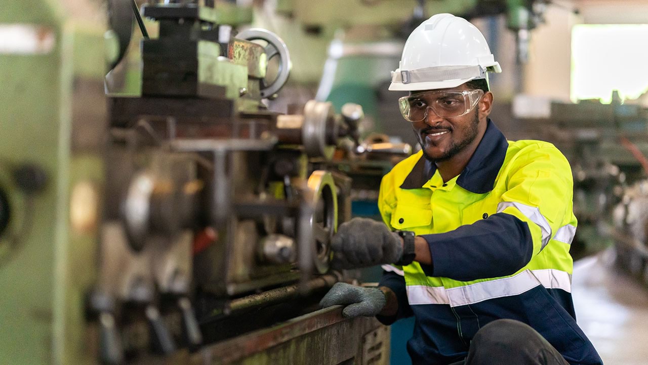 Machine Fitter Metal fitter and machinist | vic.gov.au