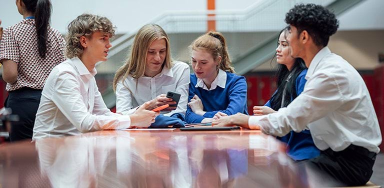 Safe Socials | vic.gov.au